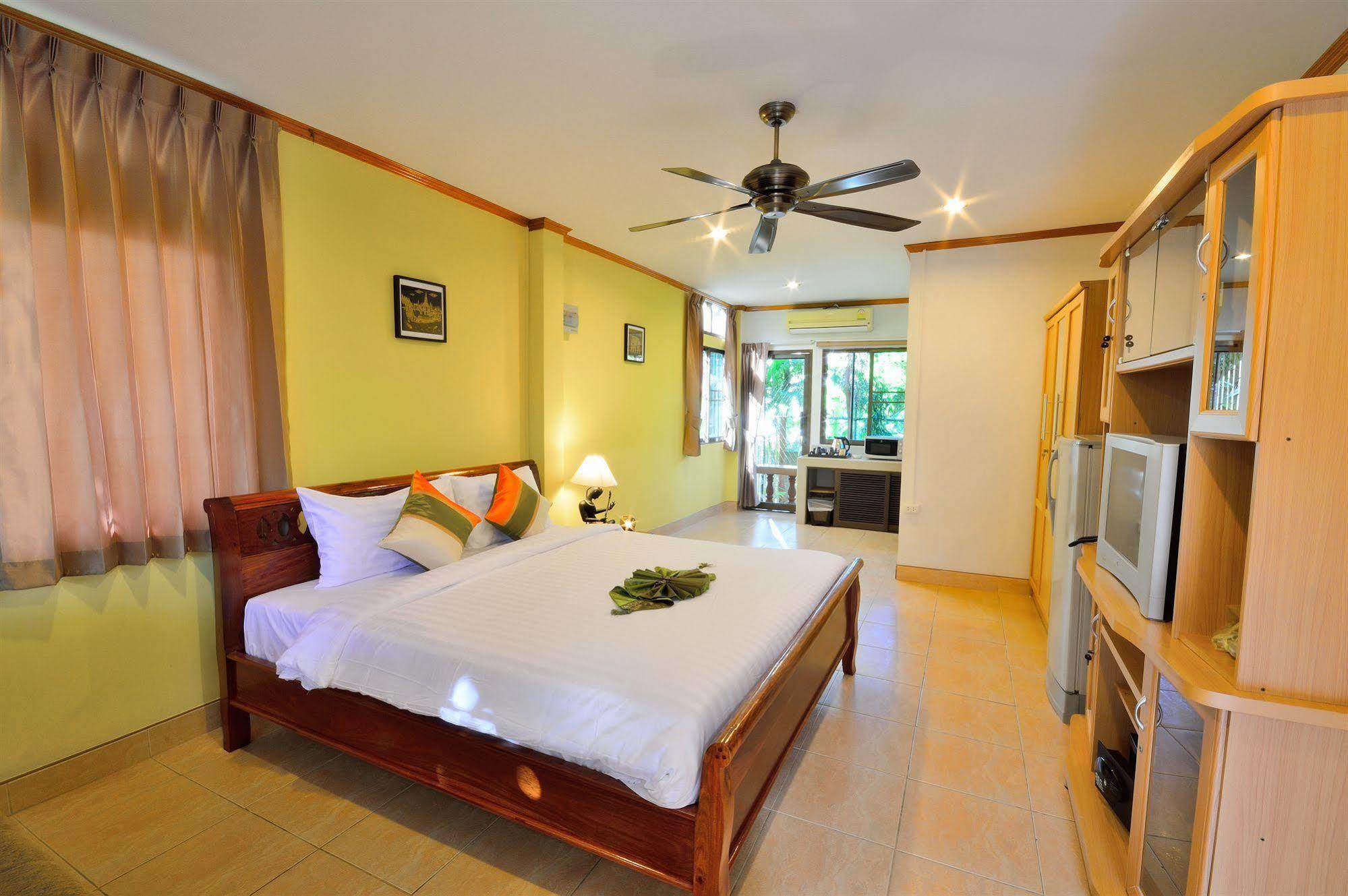 Avila Resort Pattaya Luaran gambar